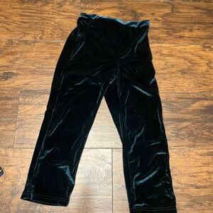 Kids green velvet pants size 7